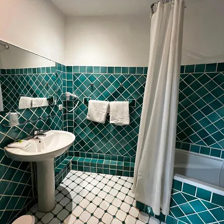 Hotel Le Vieux Chateau Aiguines