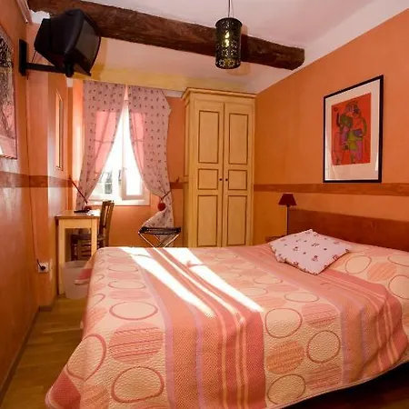 Hotel Le Vieux Chateau 2*